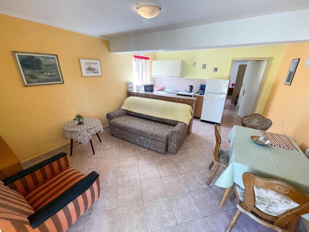 Apartmani Leonarda Ядраново Екстериор снимка