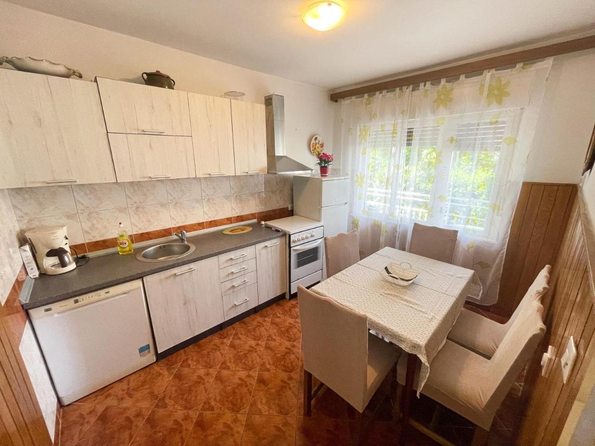 Apartmani Leonarda Ядраново Екстериор снимка